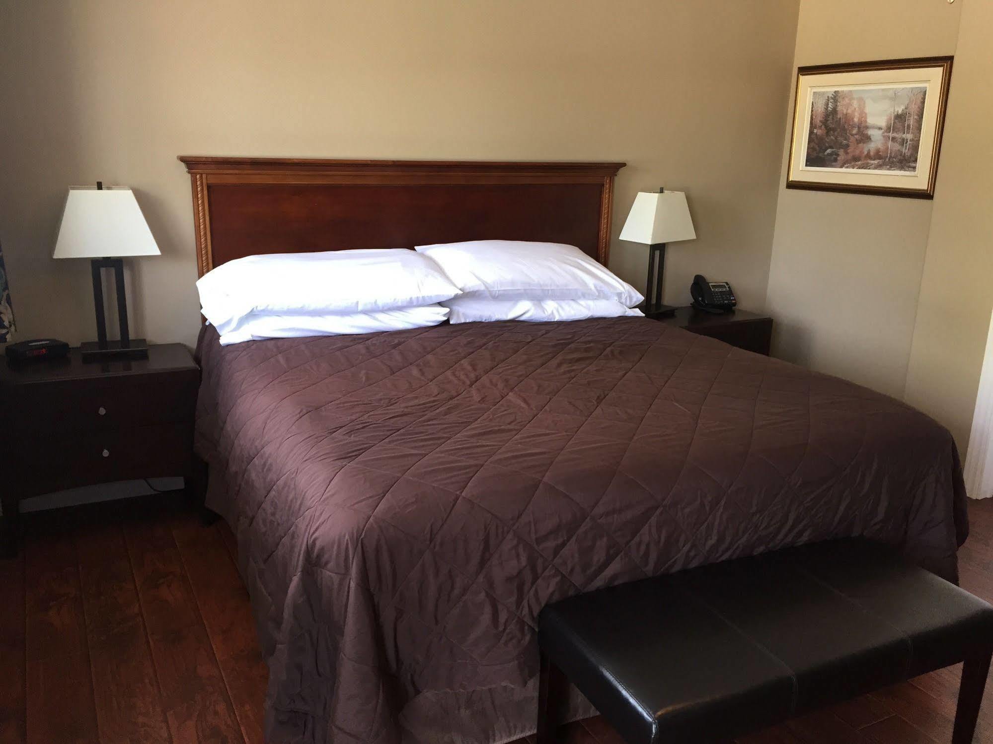 Manitowaning 马尼图林我的好友旅馆汽车旅馆 外观 照片